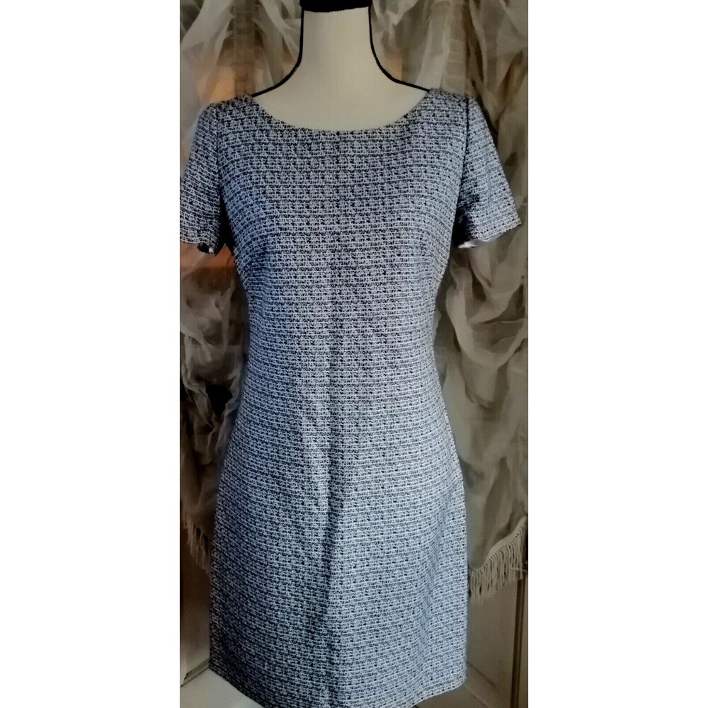 Tahari Blue White Tweed Silver Thread Sheath Dress Lined Women Size 4 Career